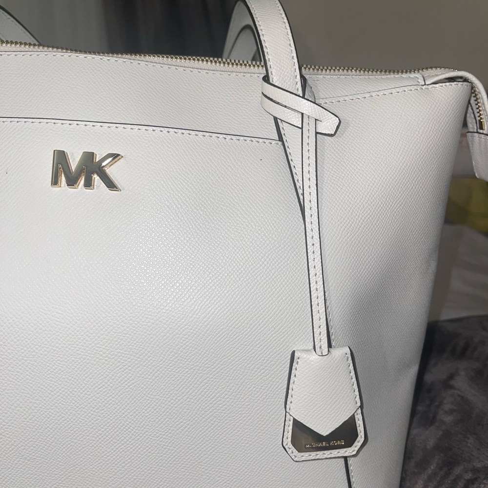 NEW White Michael Kors purse - Picture 5 of 8